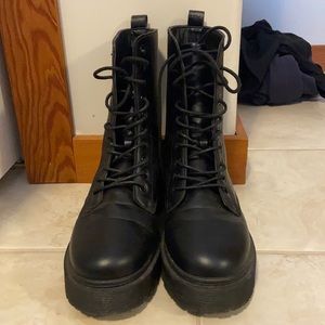 COPY - Black doc martens style boot